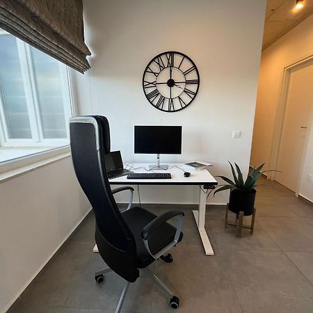 Seaside Luxury In Pembroke St Julians 아파트 외부 사진